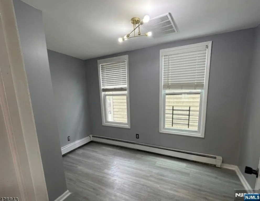 280 6th Street Newark, NJ 07103