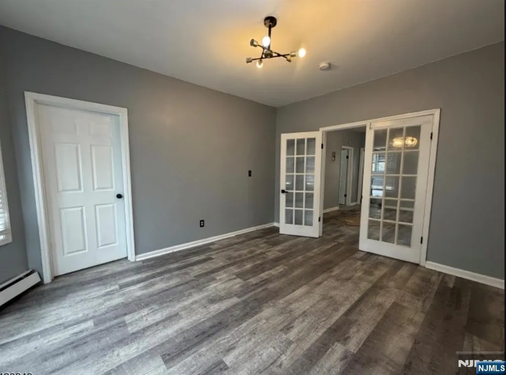 280 6th Street Newark, NJ 07103