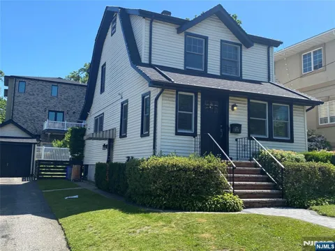 971 Virgil Avenue