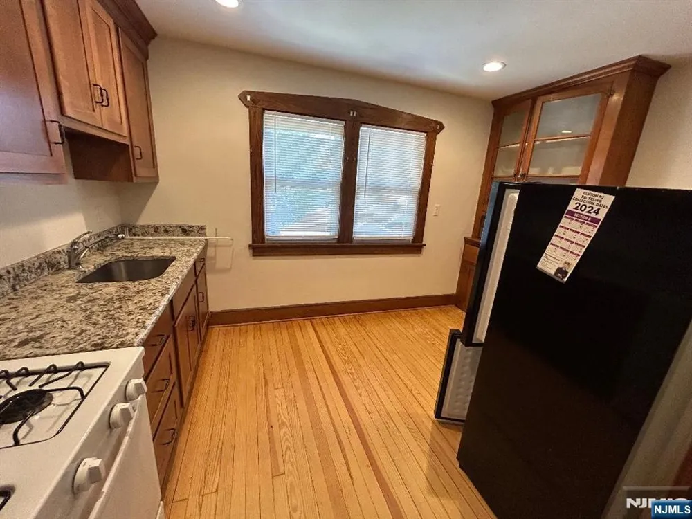 256 7th Street 2 Clifton, NJ 07011