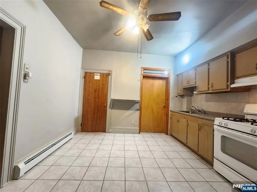 133 Belmont Avenue 1st Floor Paterson, NJ 07522