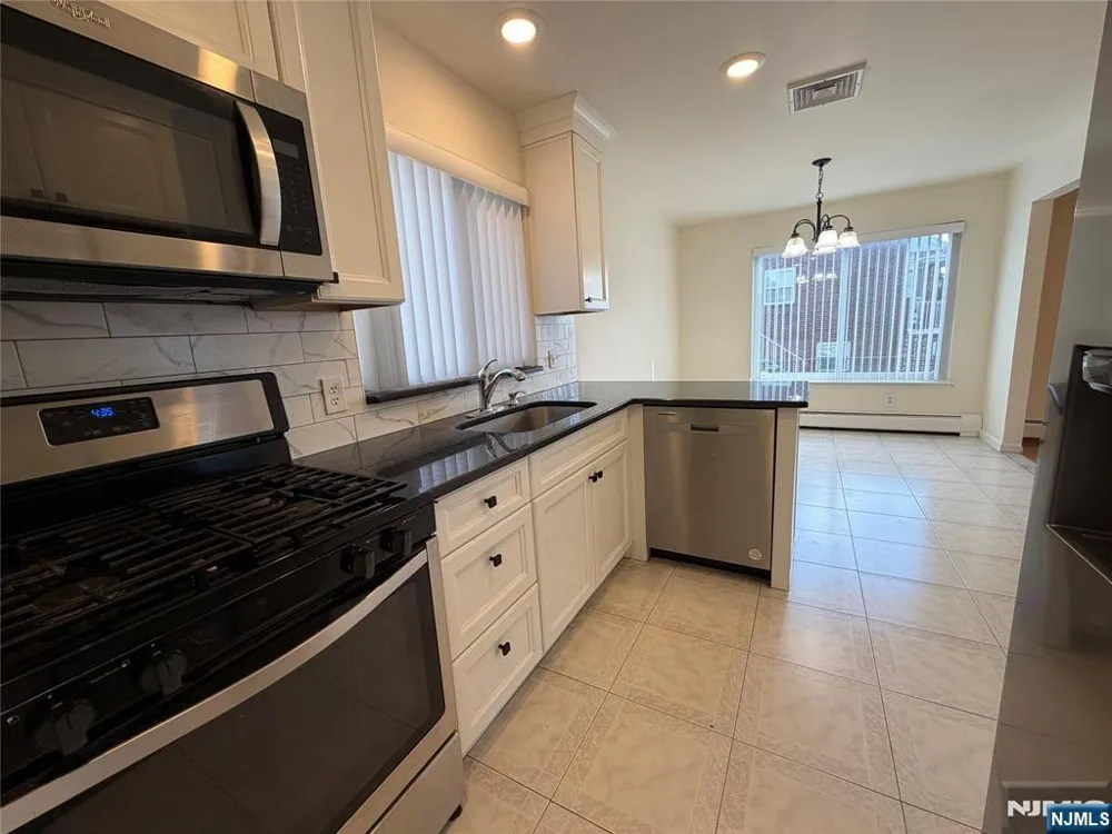 440 Brinkerhoff Avenue A Fort Lee, NJ 07024