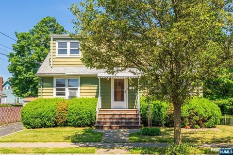 76 Campbell Avenue