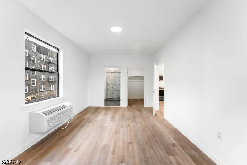 25 Freeway Dr #203 Unit 203 East Orange City, NJ 07018
