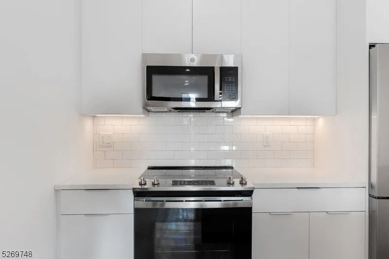 25 Freeway Dr #506 Unit 506 East Orange City, NJ 07018