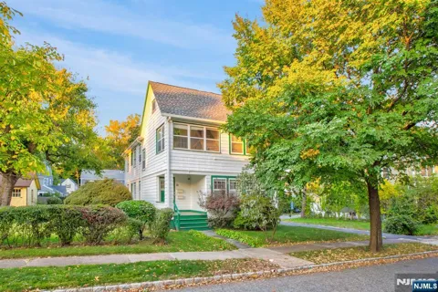 26 Howe Avenue 2