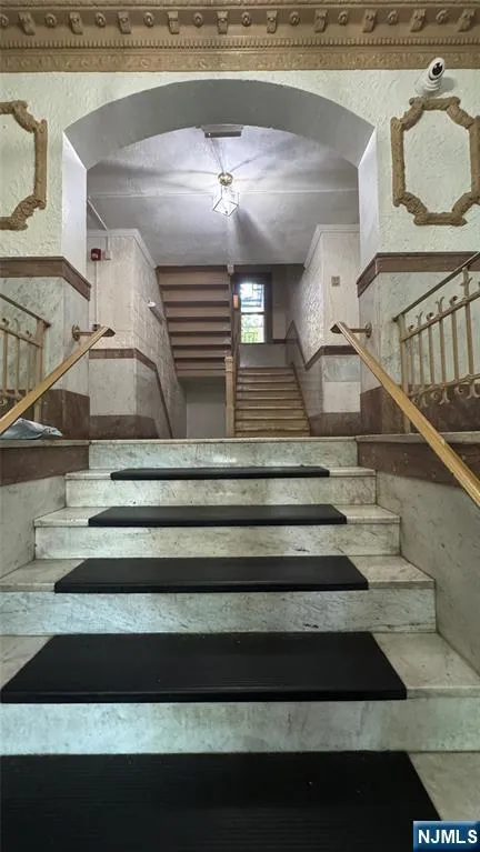 325 79th Street 26 North Bergen, NJ 07047