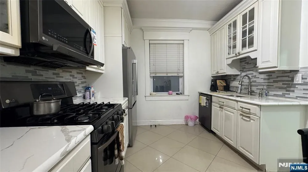 325 79th Street 26 North Bergen, NJ 07047