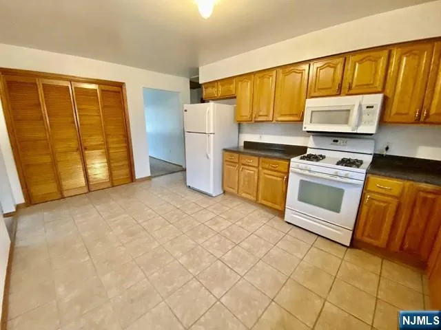 108 Biltmore Street 2 North Arlington, NJ 07031