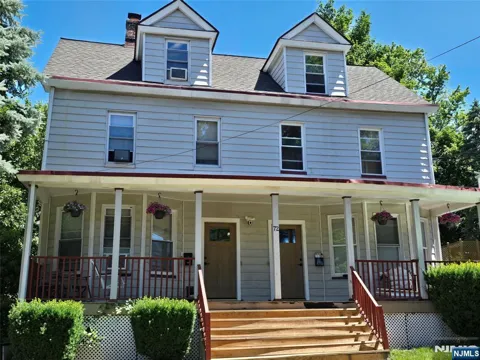 72 Chestnut Street 2R