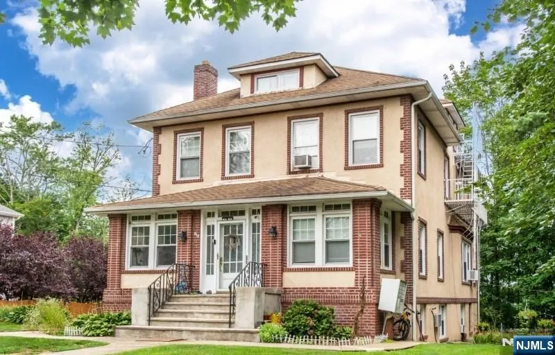 818 Summit Avenue 3 River Edge, NJ 07661