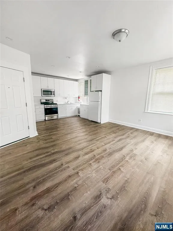 818 Summit Avenue 3 River Edge, NJ 07661