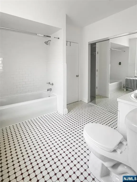 818 Summit Avenue 3 River Edge, NJ 07661