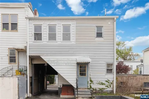 36 Edison Street 2