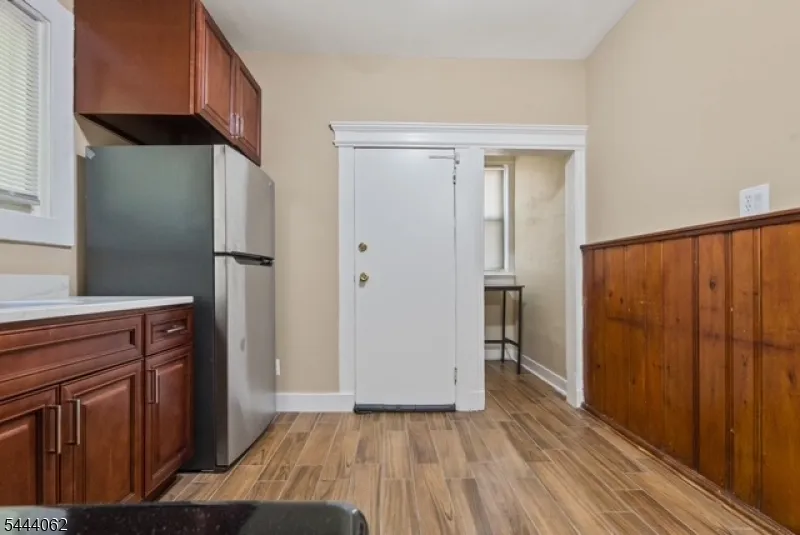 197 Hollywood Ave #1 Unit 1 East Orange City, NJ 07018
