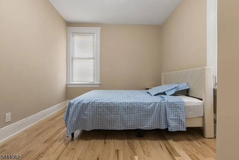 197 Hollywood Ave #1 Unit 1 East Orange City, NJ 07018