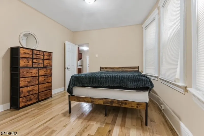 197 Hollywood Ave #1 Unit 1 East Orange City, NJ 07018