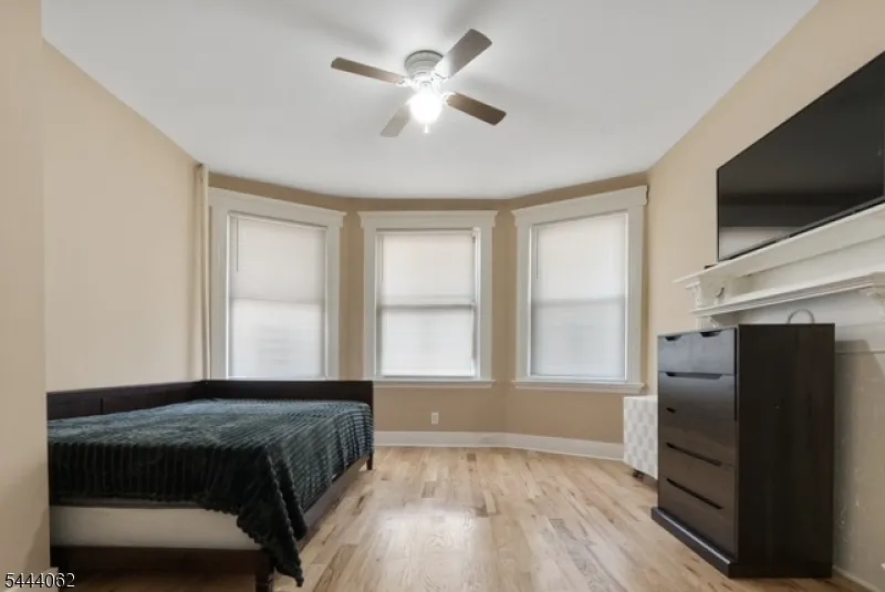 197 Hollywood Ave #1 Unit 1 East Orange City, NJ 07018