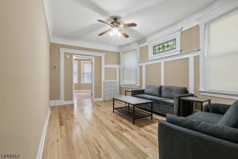 197 Hollywood Ave #1 Unit 1 East Orange City, NJ 07018