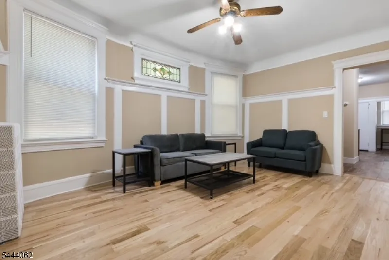197 Hollywood Ave #1 Unit 1 East Orange City, NJ 07018
