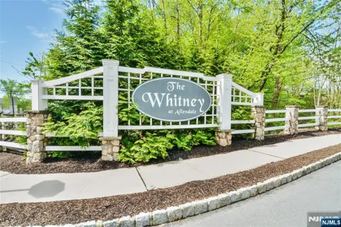 2102 Freeman Way 2102