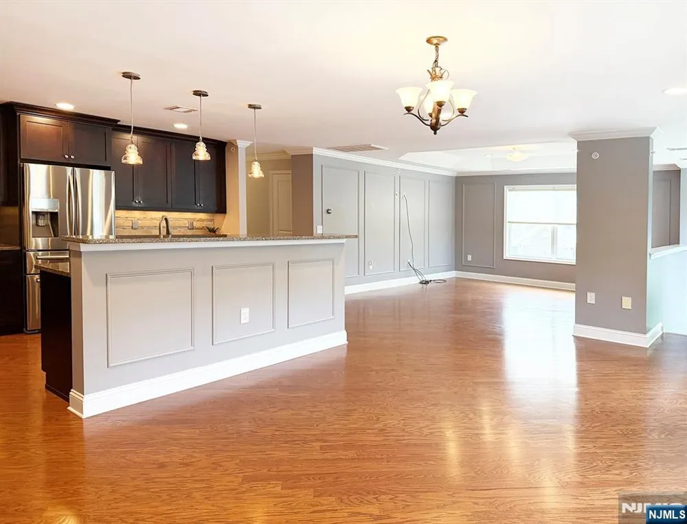 2102 Freeman Way 2102 Allendale, NJ 07401