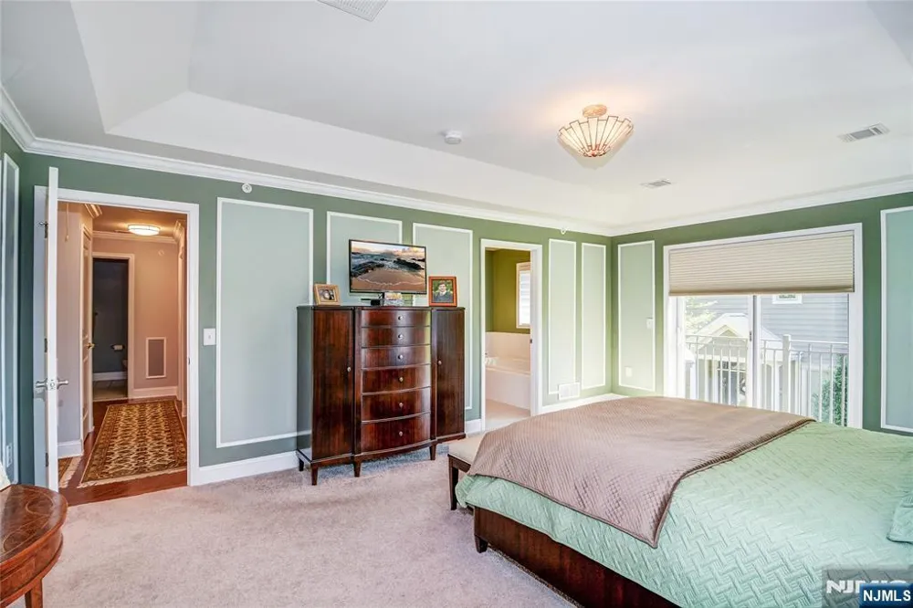 2102 Freeman Way 2102 Allendale, NJ 07401