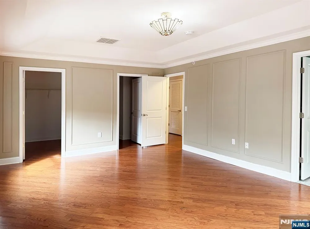 2102 Freeman Way 2102 Allendale, NJ 07401