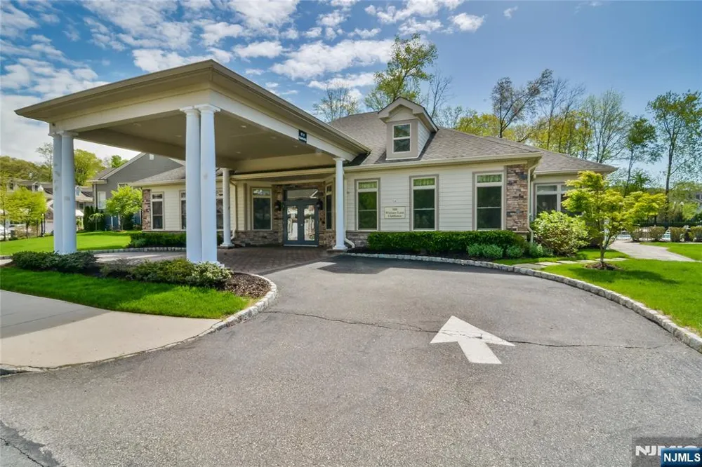 2102 Freeman Way 2102 Allendale, NJ 07401