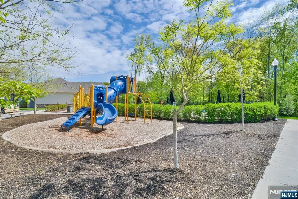 2102 Freeman Way 2102 Allendale, NJ 07401