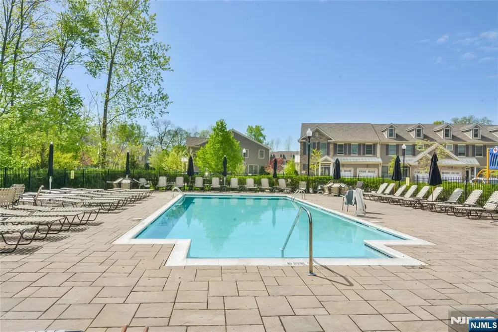 2102 Freeman Way 2102 Allendale, NJ 07401