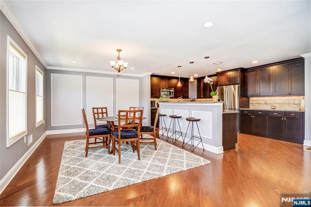 2102 Freeman Way 2102 Allendale, NJ 07401
