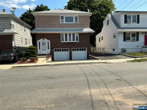 545 Freeman Street 2