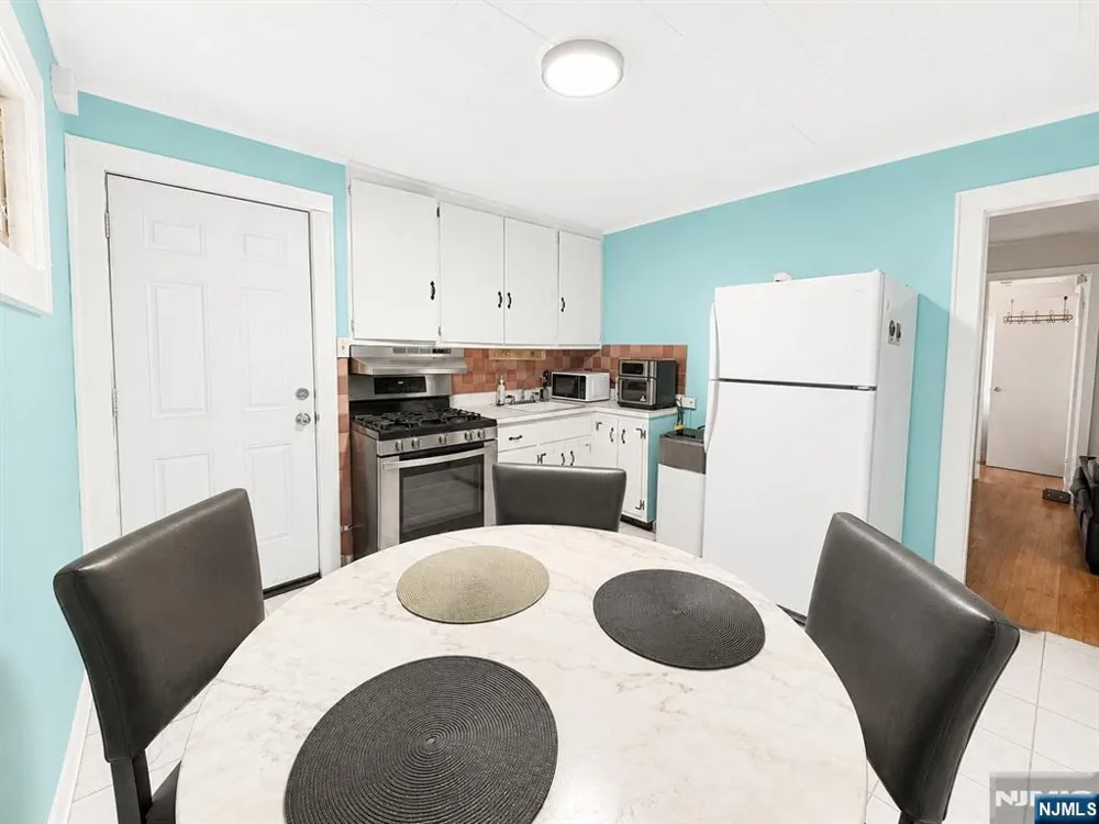 522 Saddle River Road Apt 1 Saddle Brook, NJ 07663
