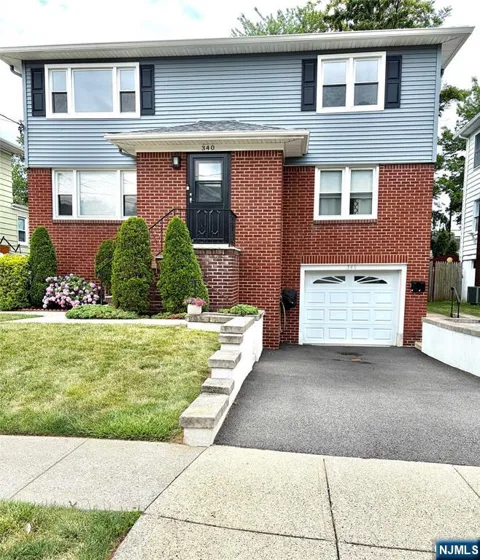 340 New York Avenue 2