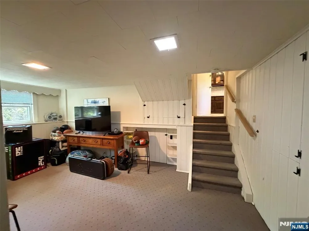3 Spruce Place Ho-Ho-Kus, NJ 07423