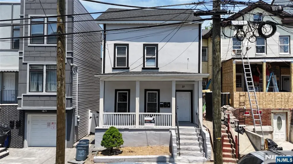 37 12th Avenue 3 Paterson, NJ 07501