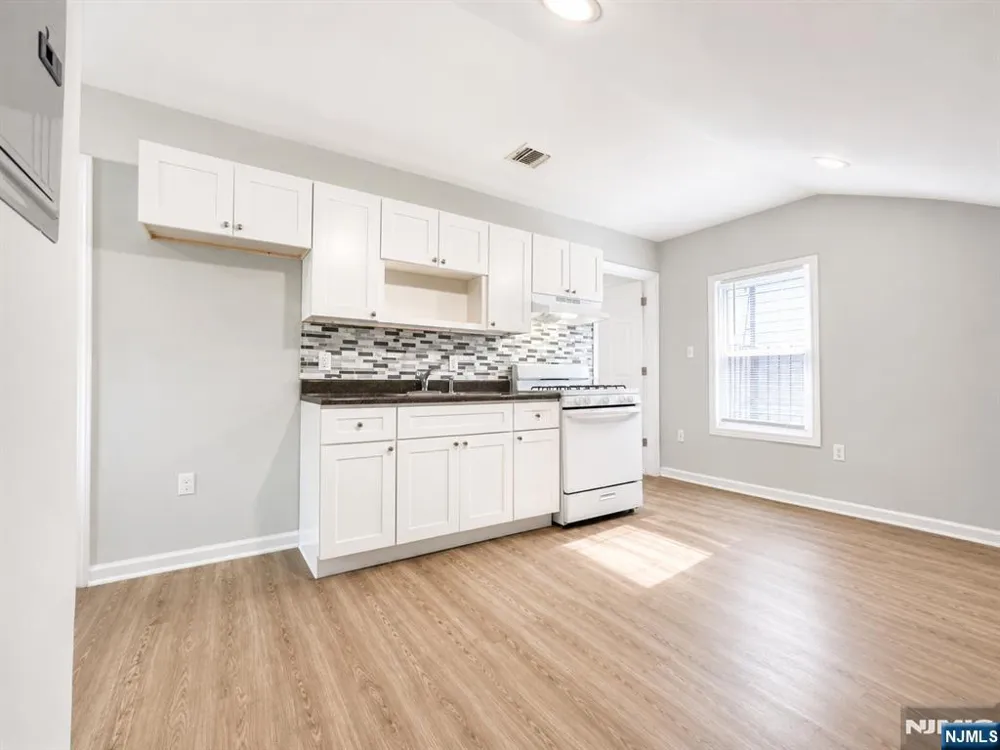 37 12th Avenue 3 Paterson, NJ 07501