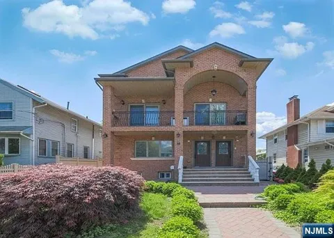 72 Brinkerhoff Terrace 2nd Fl
