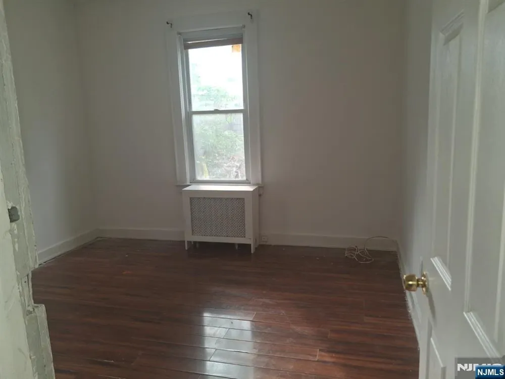 19 Bayview 2 Newark, NJ 07112