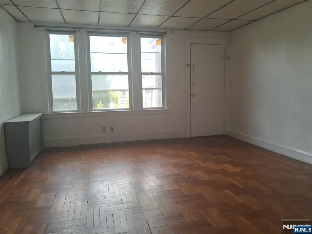 19 Bayview 2 Newark, NJ 07112