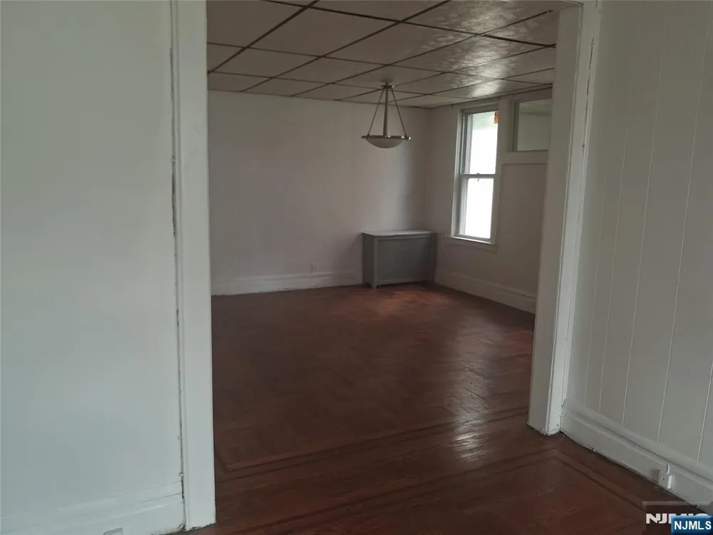 19 Bayview 2 Newark, NJ 07112