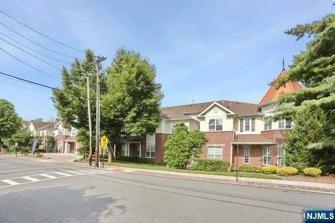 187 Paterson Avenue Midland Park, NJ 07432