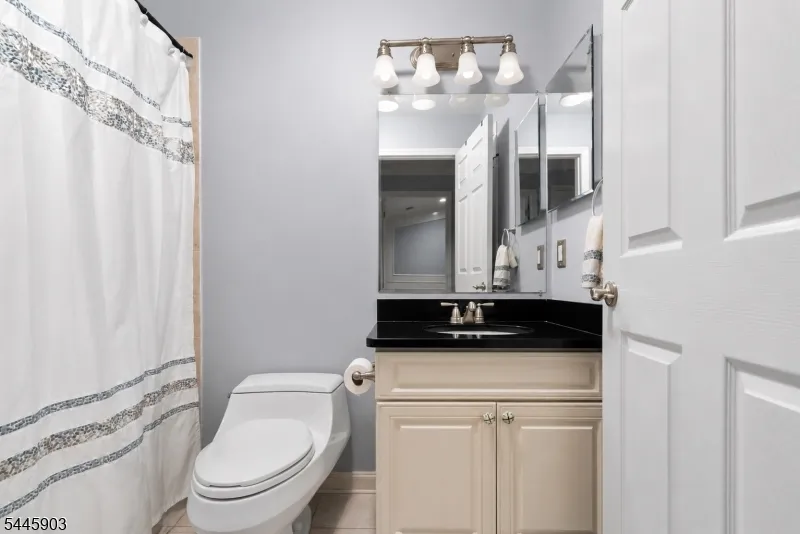169 Price Ct West New York Town, NJ 07093