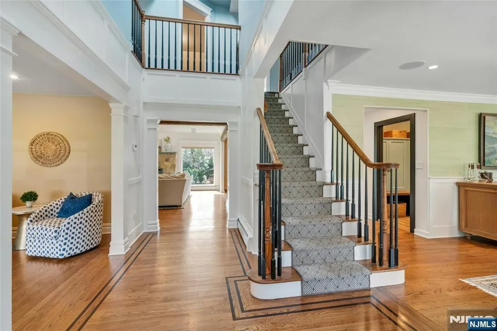 7 Deerhill Drive Ho-Ho-Kus, NJ 07423