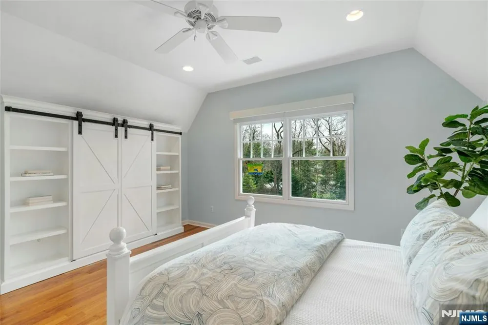7 Deerhill Drive Ho-Ho-Kus, NJ 07423
