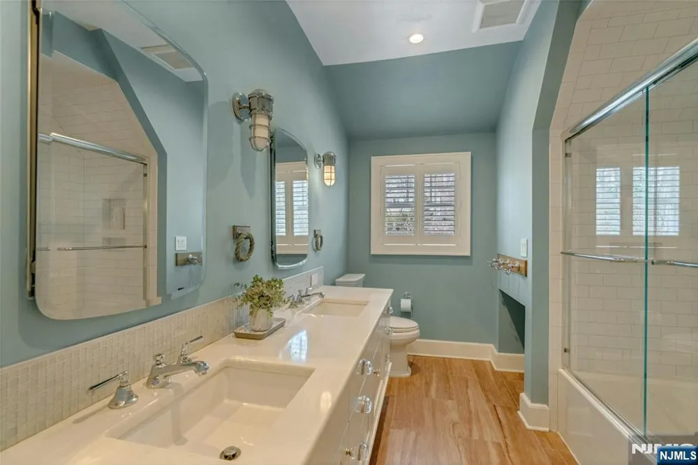 7 Deerhill Drive Ho-Ho-Kus, NJ 07423