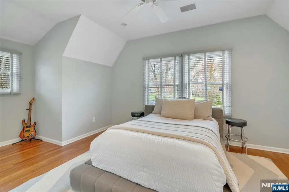 7 Deerhill Drive Ho-Ho-Kus, NJ 07423