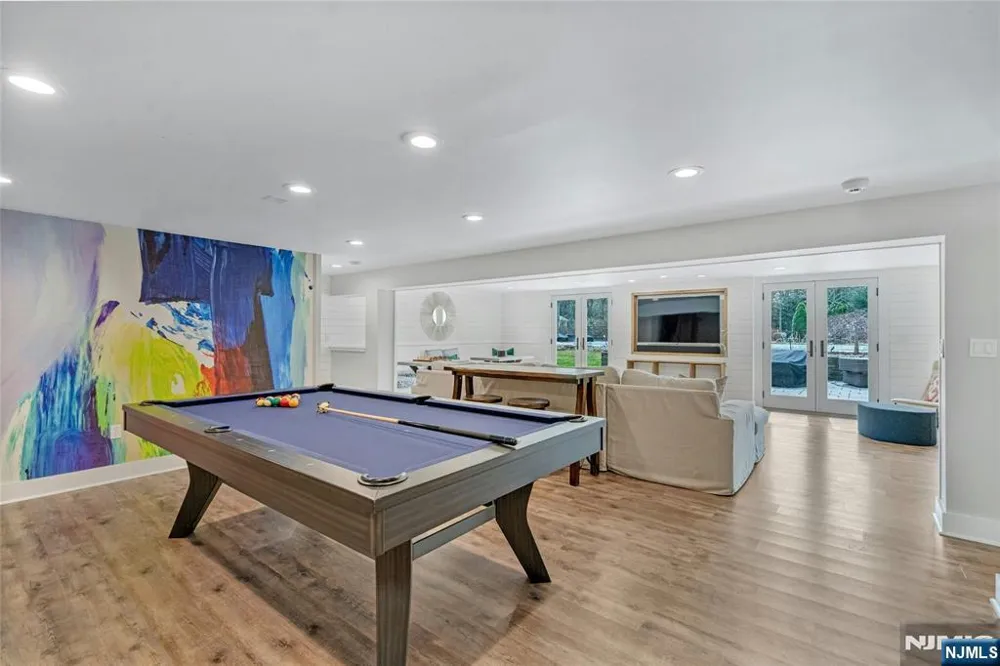 7 Deerhill Drive Ho-Ho-Kus, NJ 07423