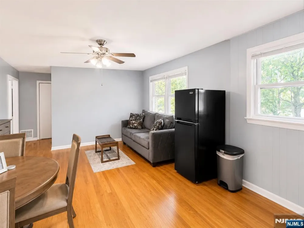 189 Homestead Road Paramus, NJ 07652